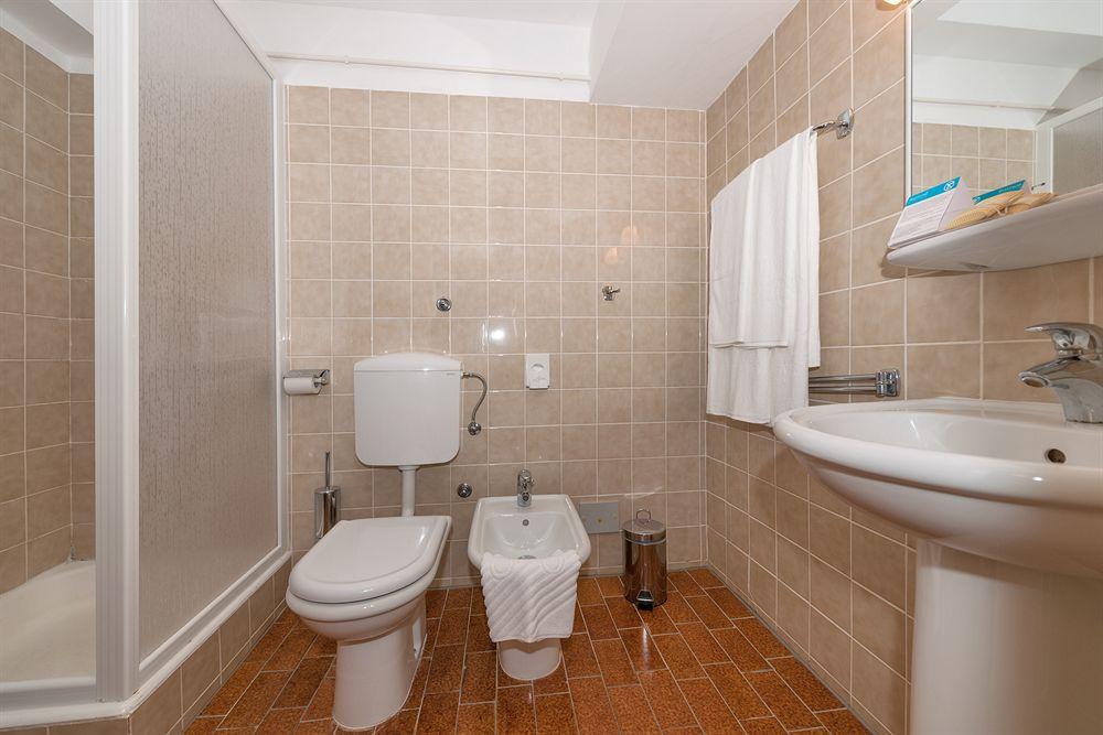 Maistra Select Riva Apartments Vrsar Extérieur photo